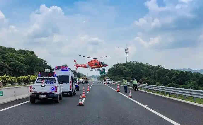泉山区高速公路汽车救援案例